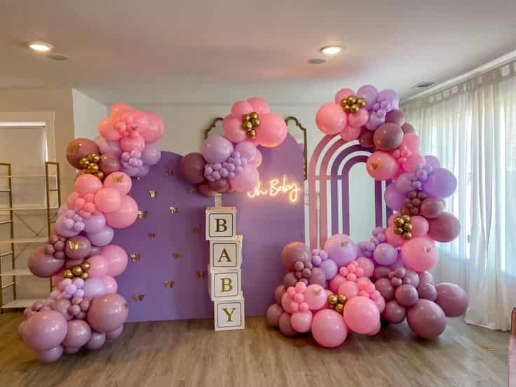 Baby shower balloon decoration